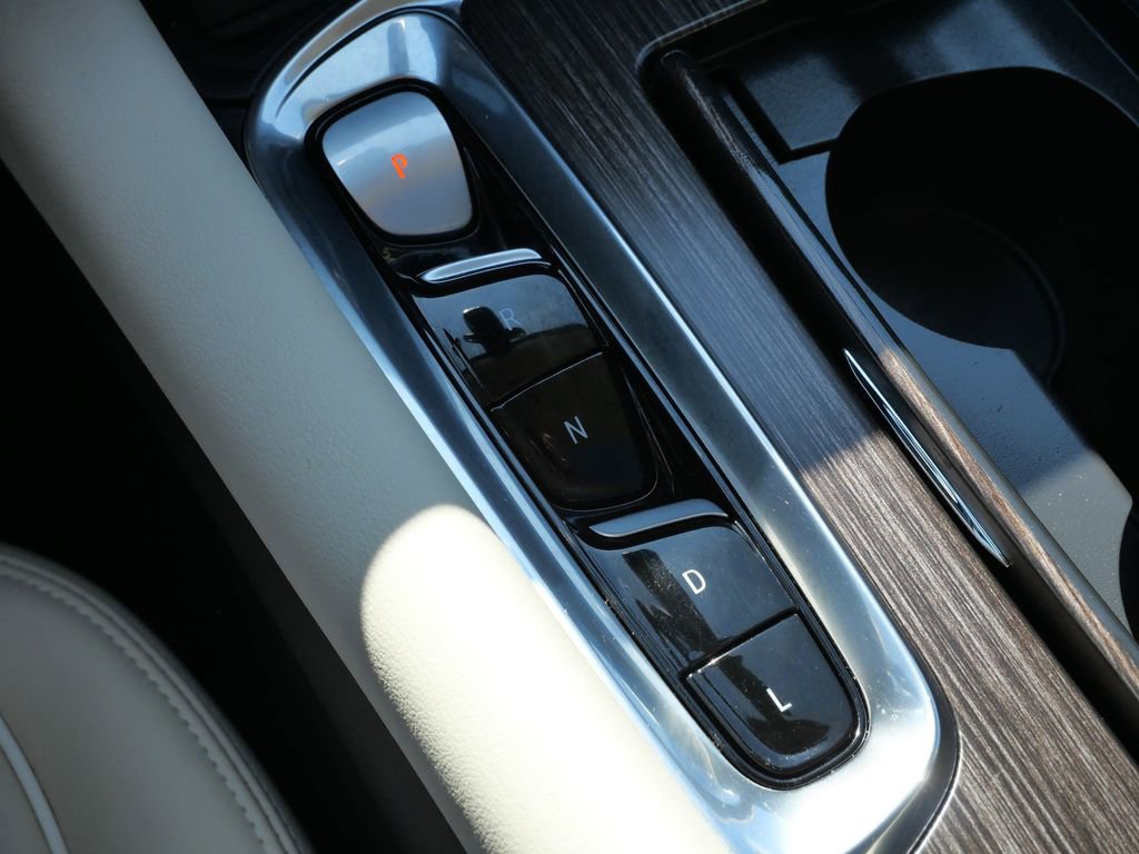 Used 2022 Buick Enclave Avenir w/ Avenir Technology Package image 42