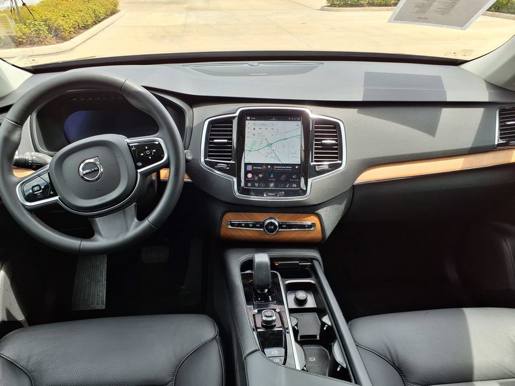 Certified 2024 Volvo XC90 B6 Plus AWD/4WD image 23