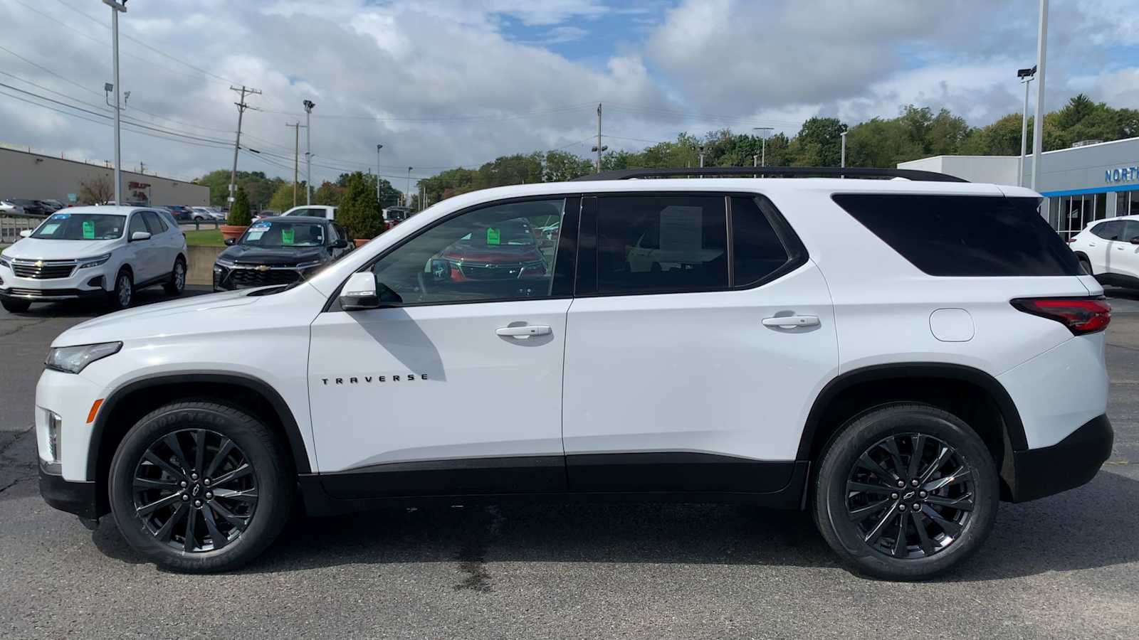 Certified 2023 Chevrolet Traverse RS w/ LPO, Floor Liner Package AWD/4WD image 5