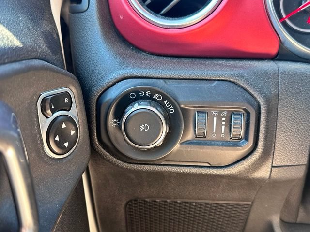 Used 2019 Jeep Wrangler Unlimited Rubicon w/ Steel Bumper Group AWD/4WD image 15