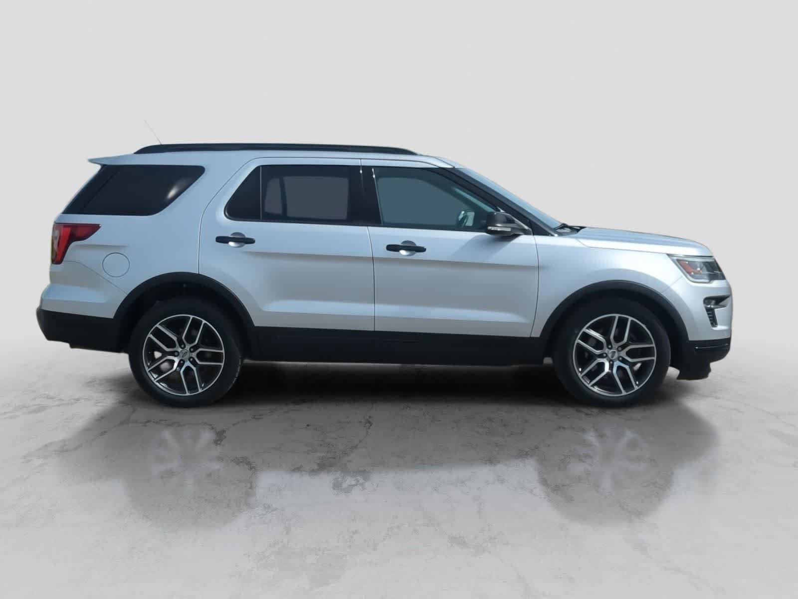 Used 2018 Ford Explorer Sport w/ Equipment Group 401A AWD/4WD image 9