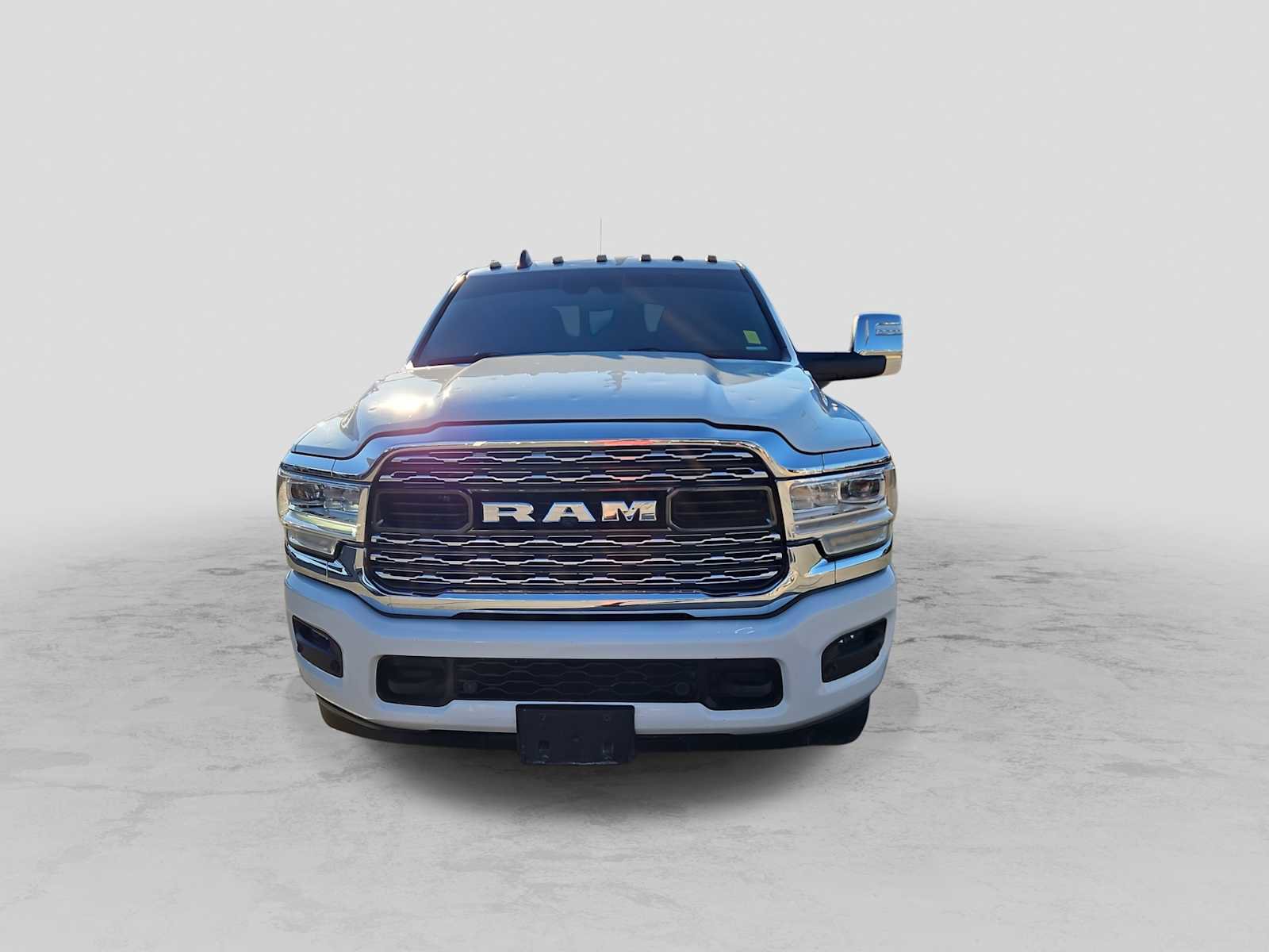 Used 2024 RAM 3500 Limited image 3