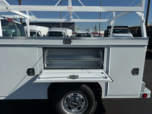 New 2026 Ford F250 XL w/ XL Chrome Package image 13