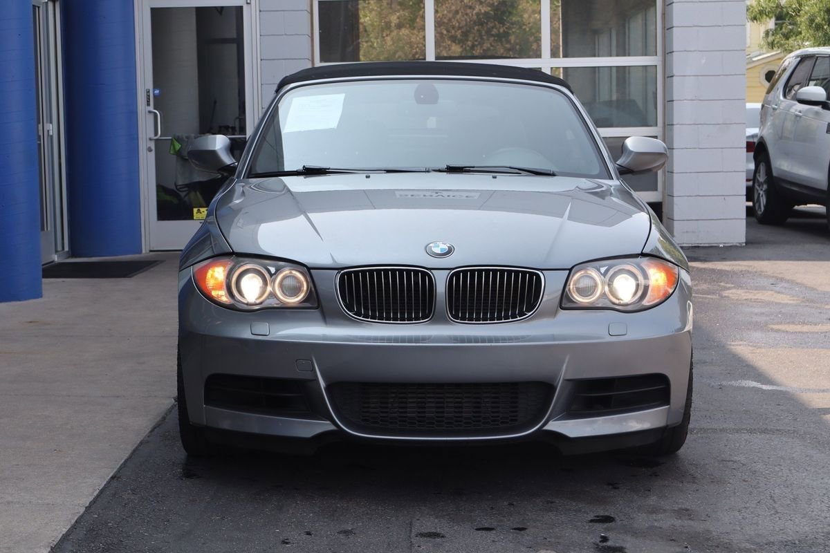 Used 2010 BMW 135i Convertible image 7
