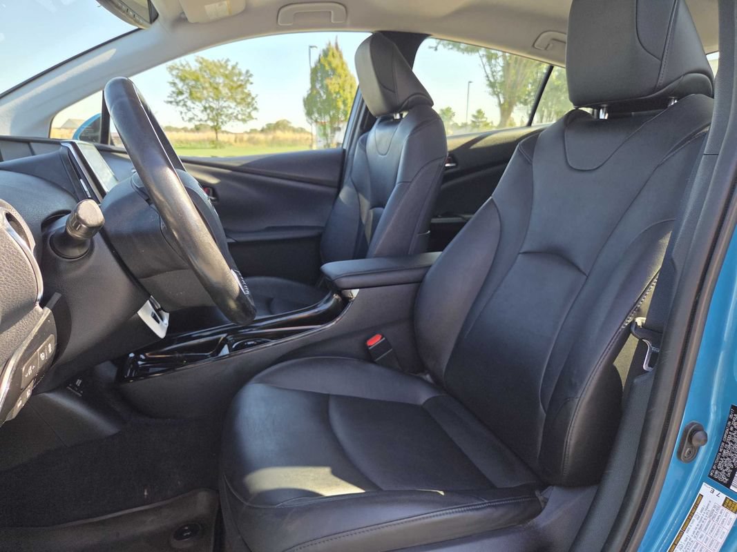 Used 2017 Toyota Prius Prime Advanced w/ Protection Package FWD image 10