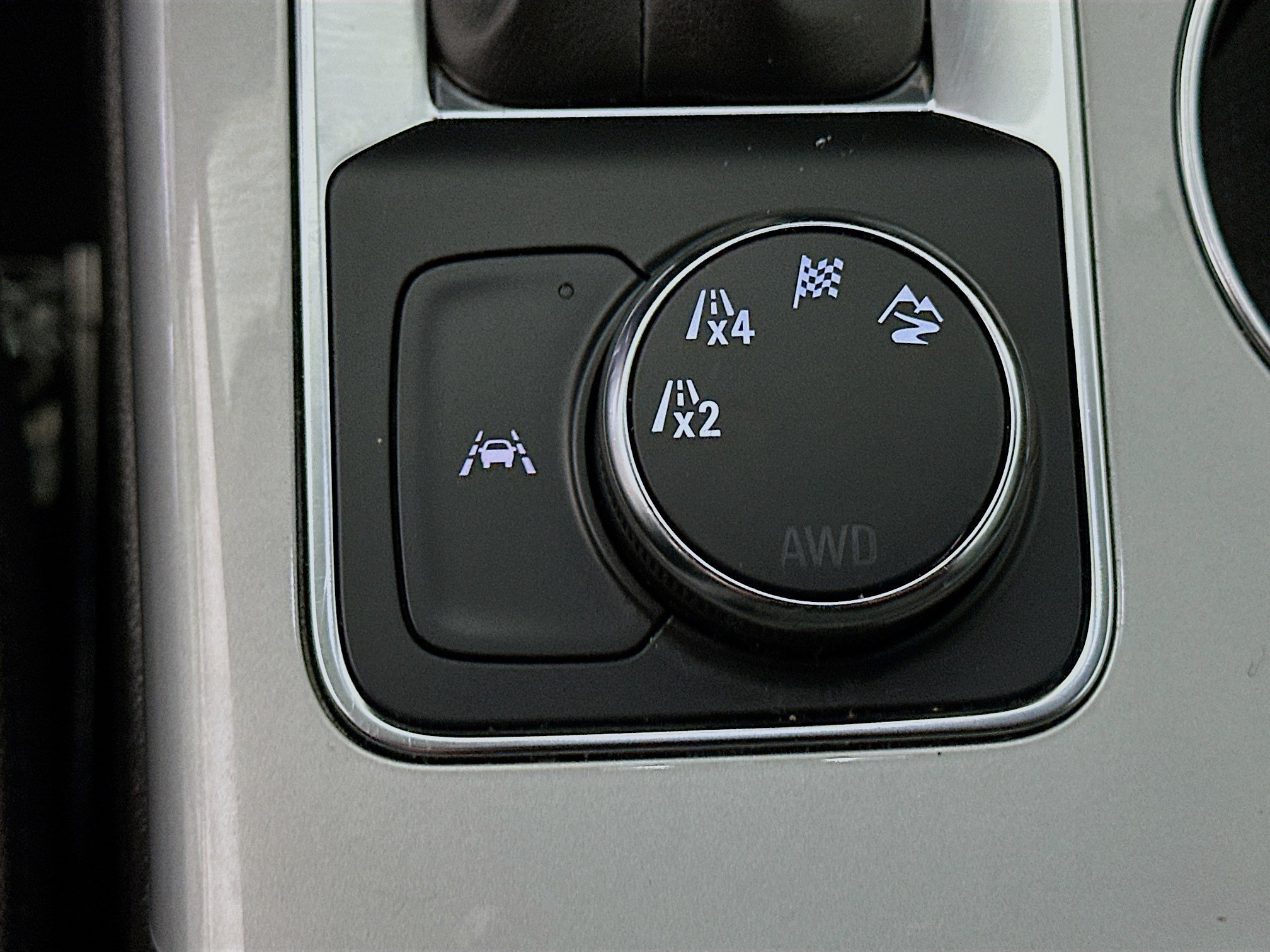 Used 2025 Chevrolet Blazer LT AWD/4WD image 24