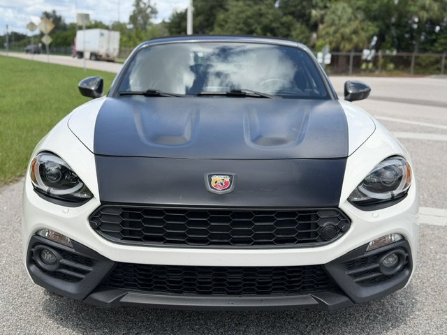 Used 2018 FIAT 124 Spider Abarth w/ Convenience Group RWD image 8