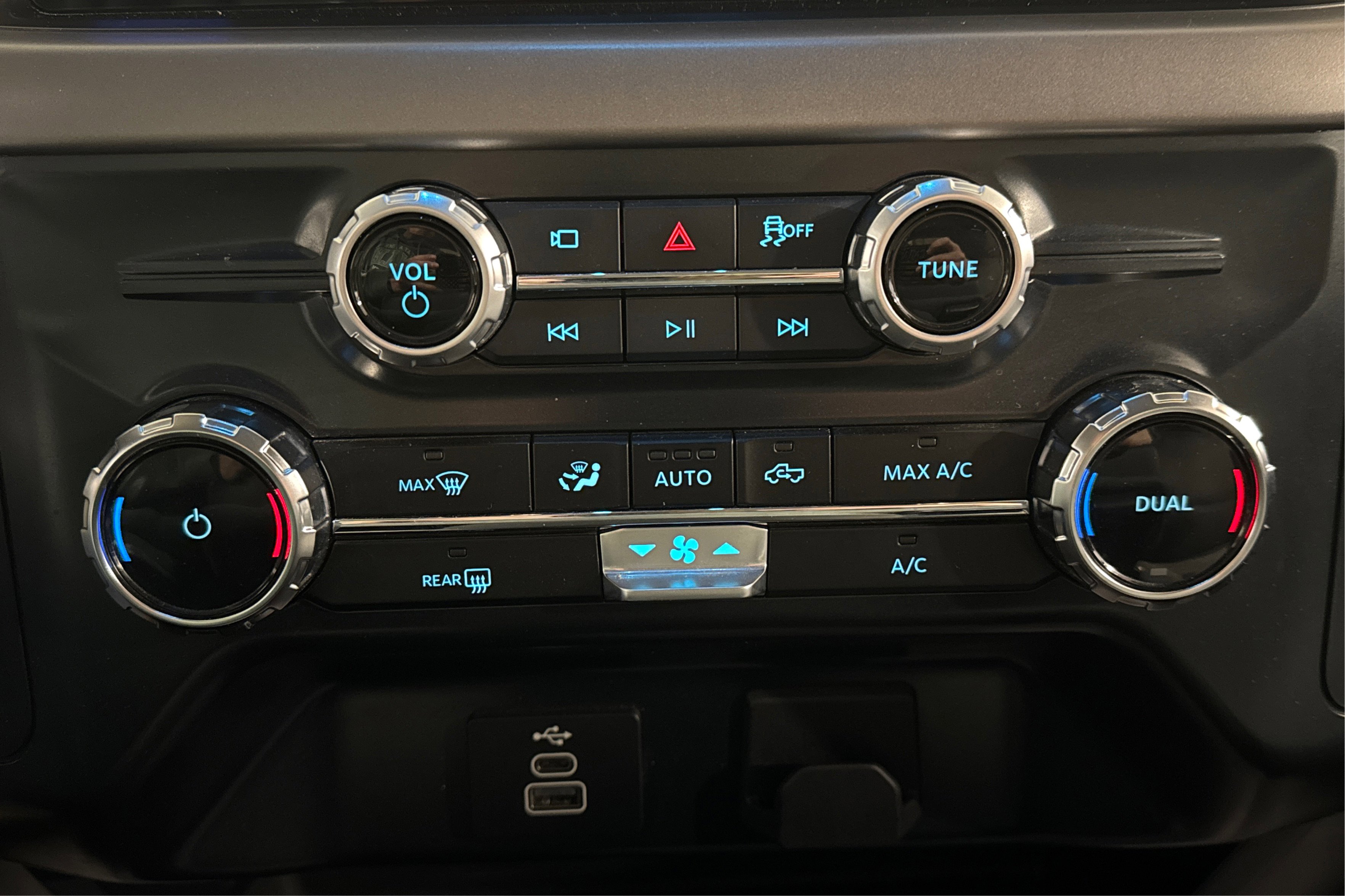 Used 2025 Ford F150 XLT w/ Equipment Group 301A Standard AWD/4WD image 32