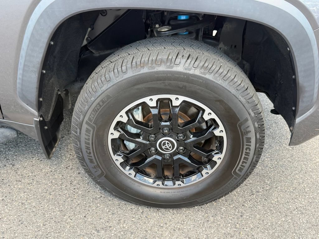 Used 2022 Toyota Tundra SR5 AWD/4WD image 16