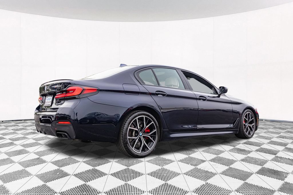 Used 2023 BMW M550i xDrive w/ Executive Package AWD/4WD image 10