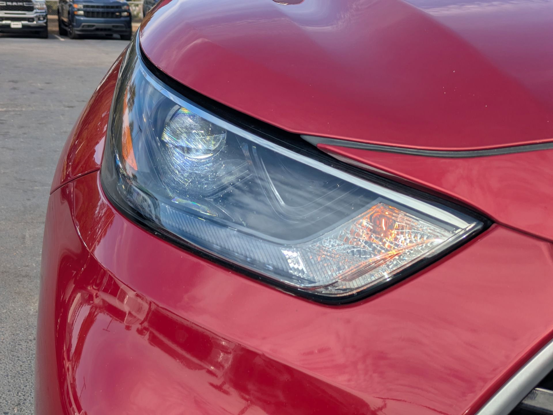 Used 2022 Toyota Highlander XLE image 12