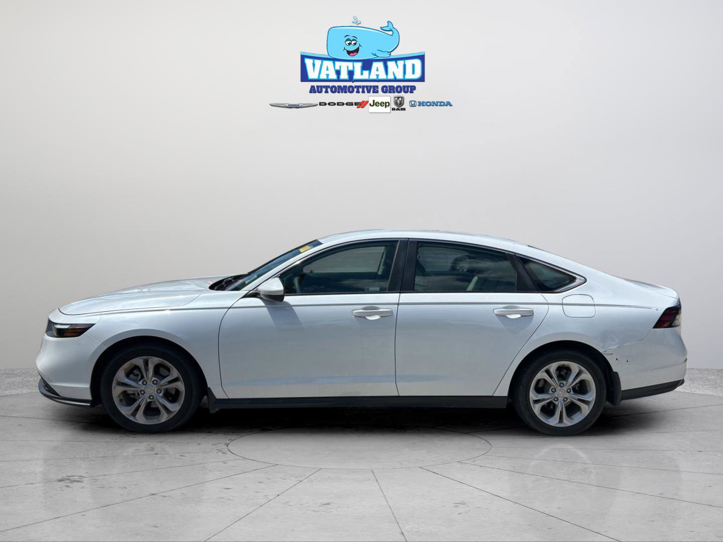 Used 2023 Honda Accord LX image 2