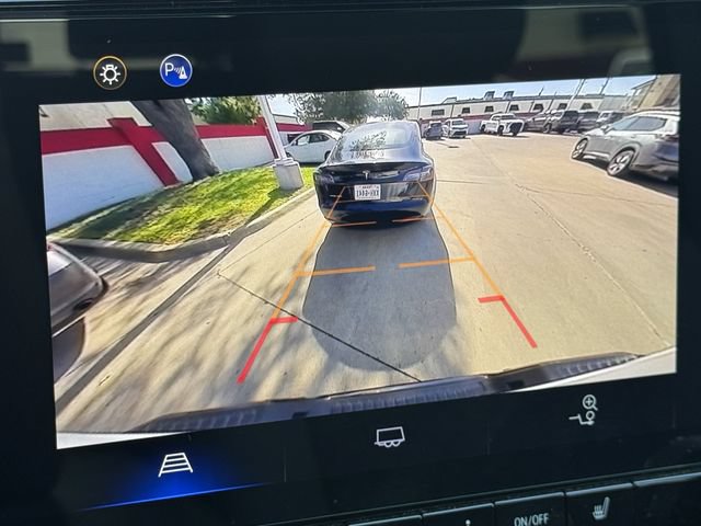 Used 2024 Chevrolet Colorado ZR2 w/ Safety Package AWD/4WD image 19