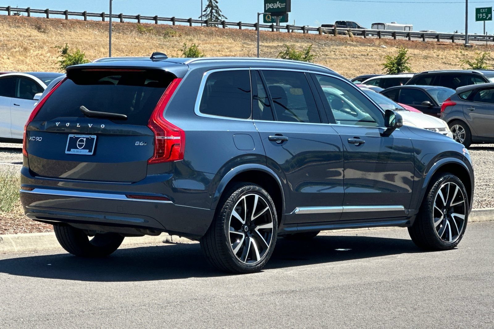 Used 2023 Volvo XC90 B6 Plus w/ Protection Package Premier AWD/4WD image 3