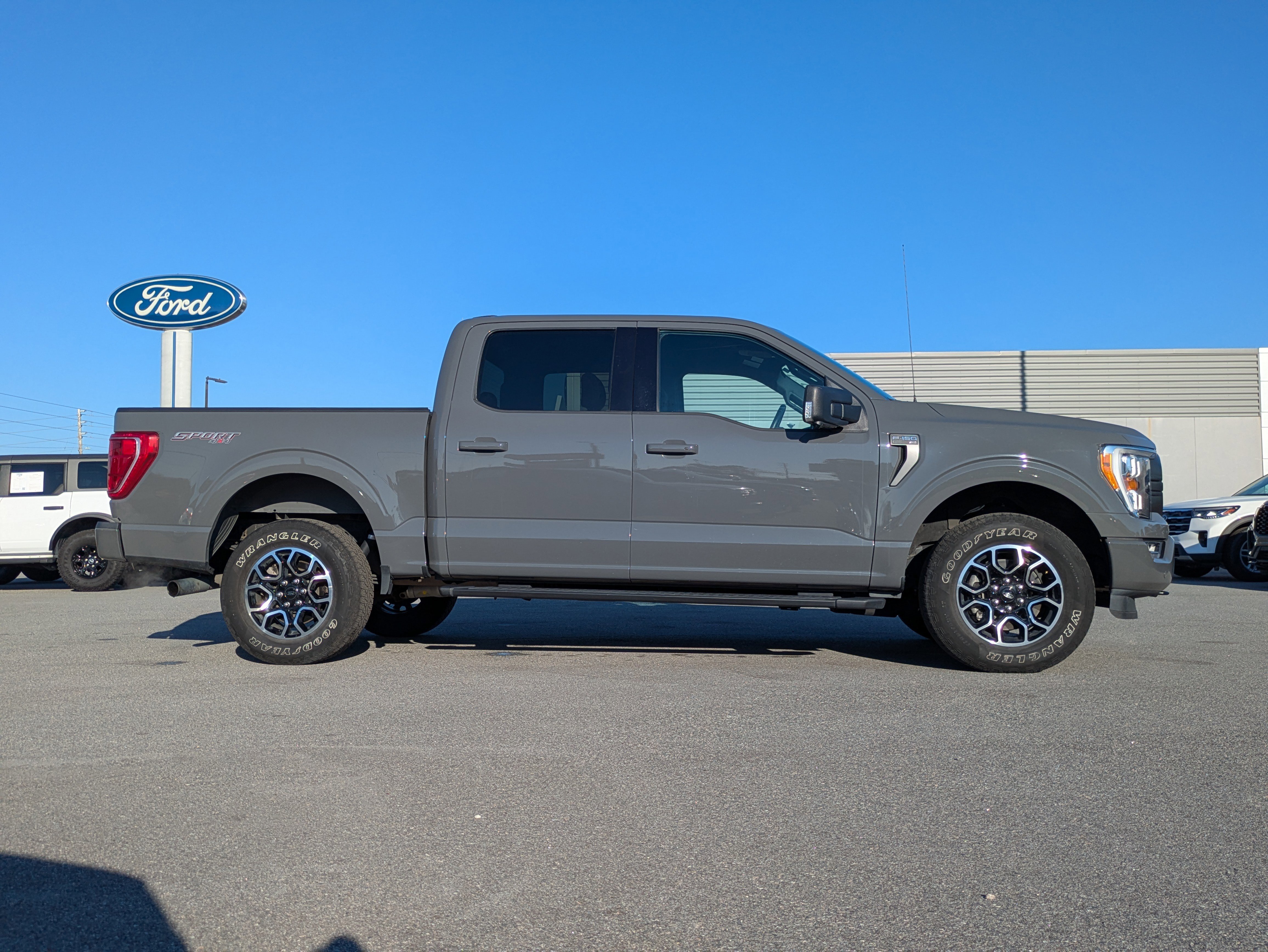 Used 2021 Ford F150 XLT w/ Equipment Group 302A High image 3