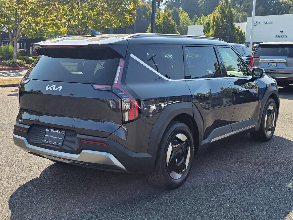 Certified 2024 Kia EV9 Wind AWD/4WD image 5