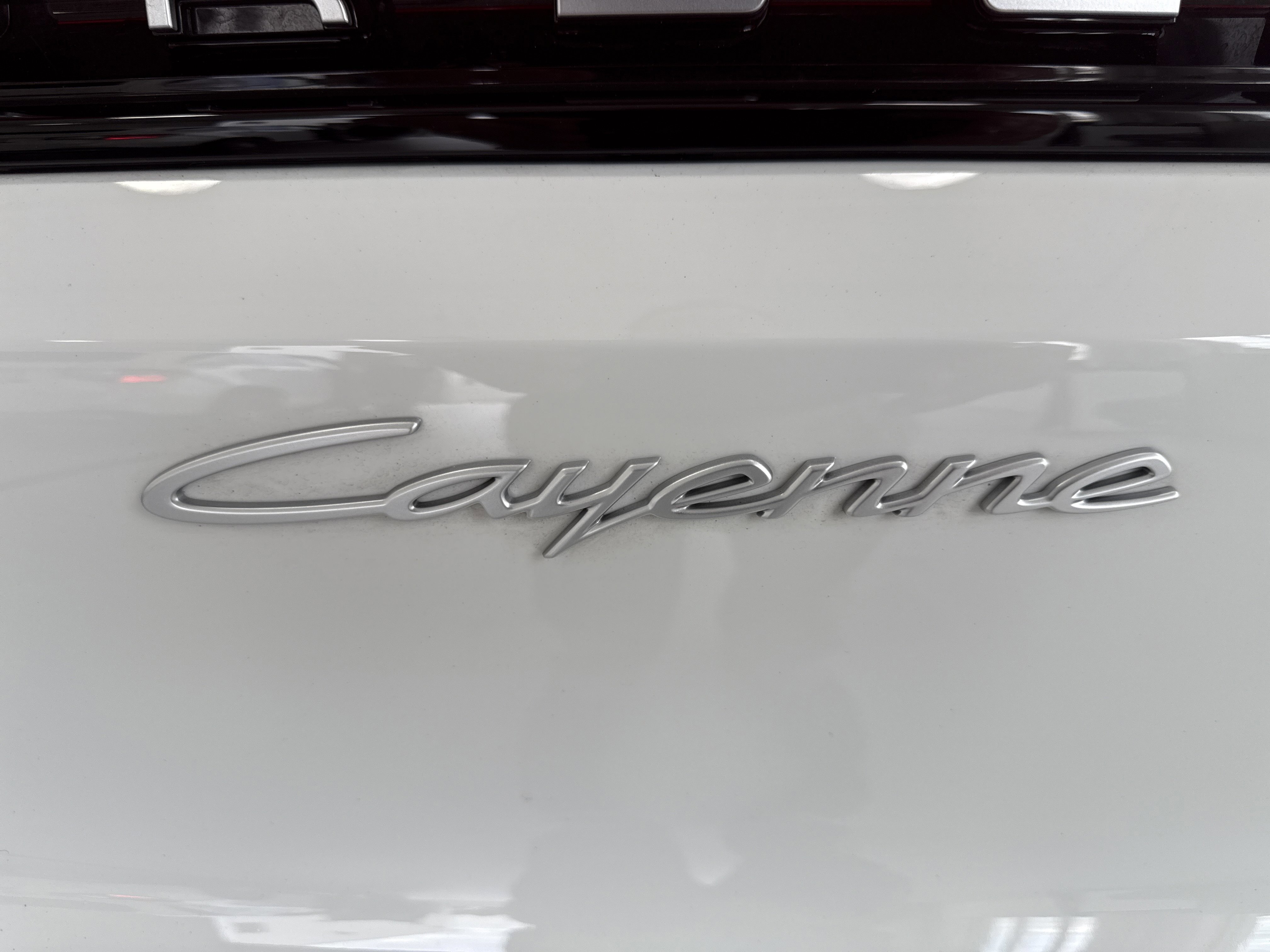 Used 2024 Porsche Cayenne image 14
