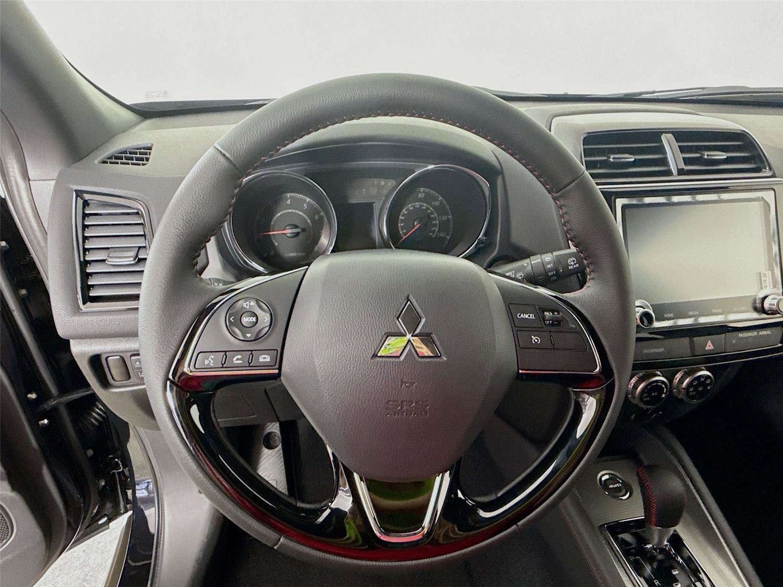 Used 2025 Mitsubishi Outlander Sport AWD image 3