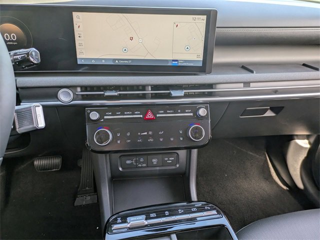 New 2025 Hyundai Tucson Limited image 32