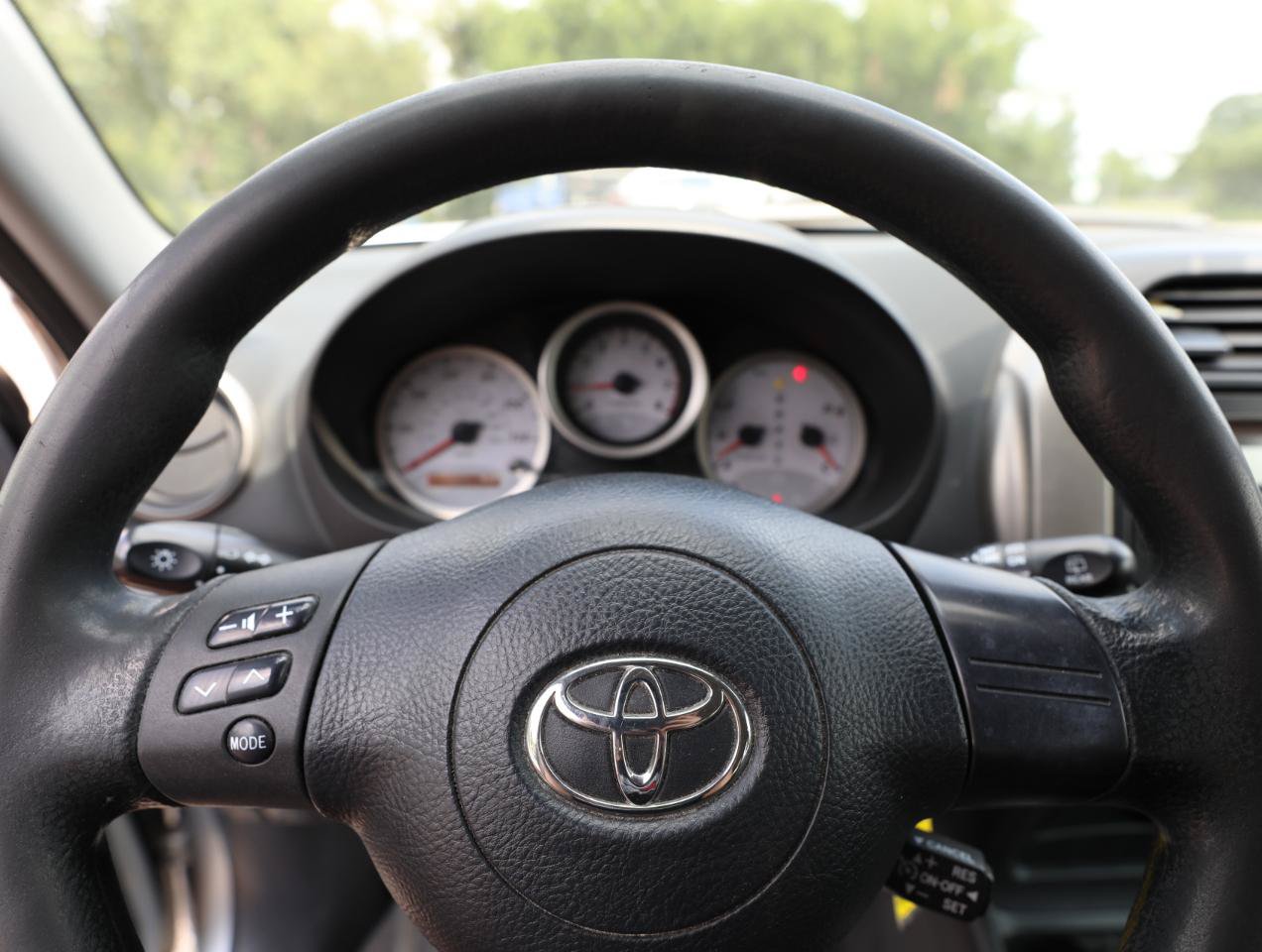 Used 2004 Toyota RAV4 2WD image 19