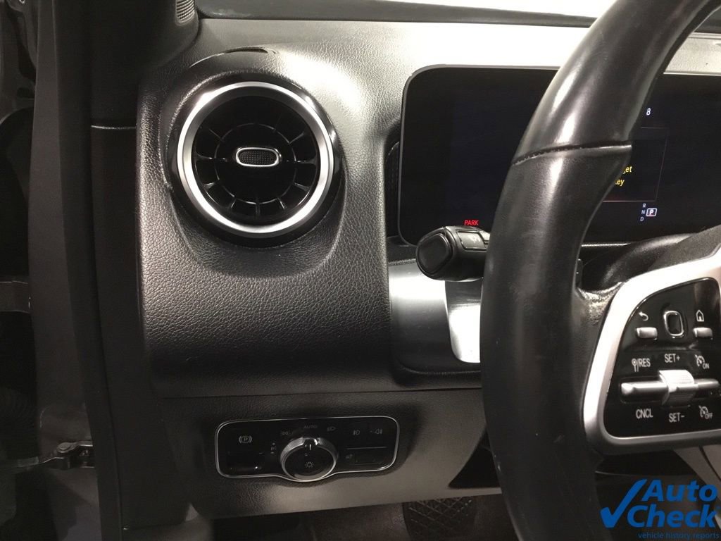 Used 2020 Mercedes-Benz GLB 250 4MATIC image 21