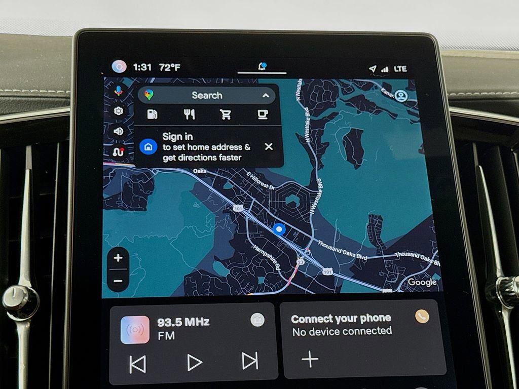 Used 2025 Volvo XC90 B5 Plus w/ Protection Package image 13