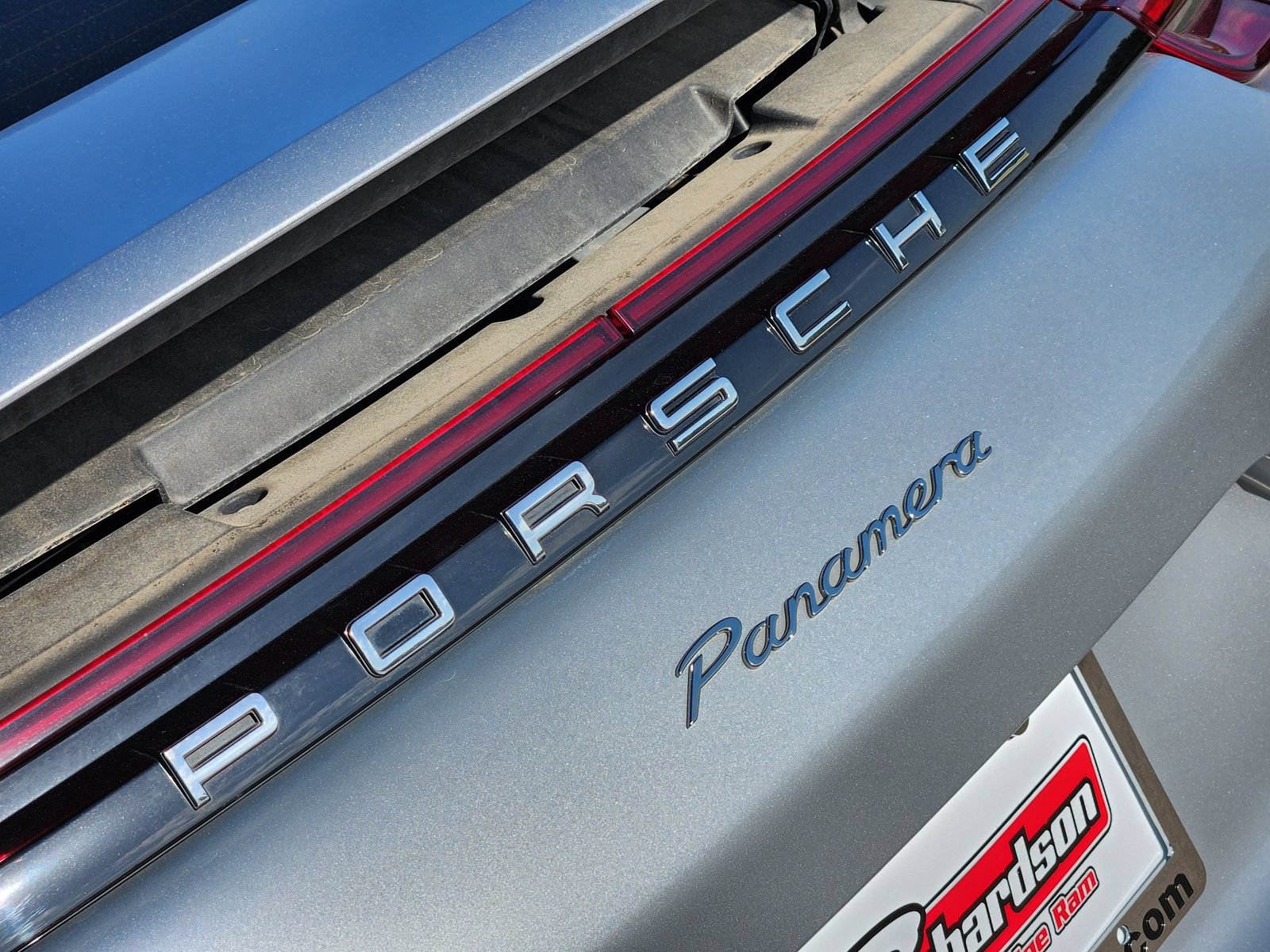 Used 2017 Porsche Panamera 4 AWD/4WD image 18