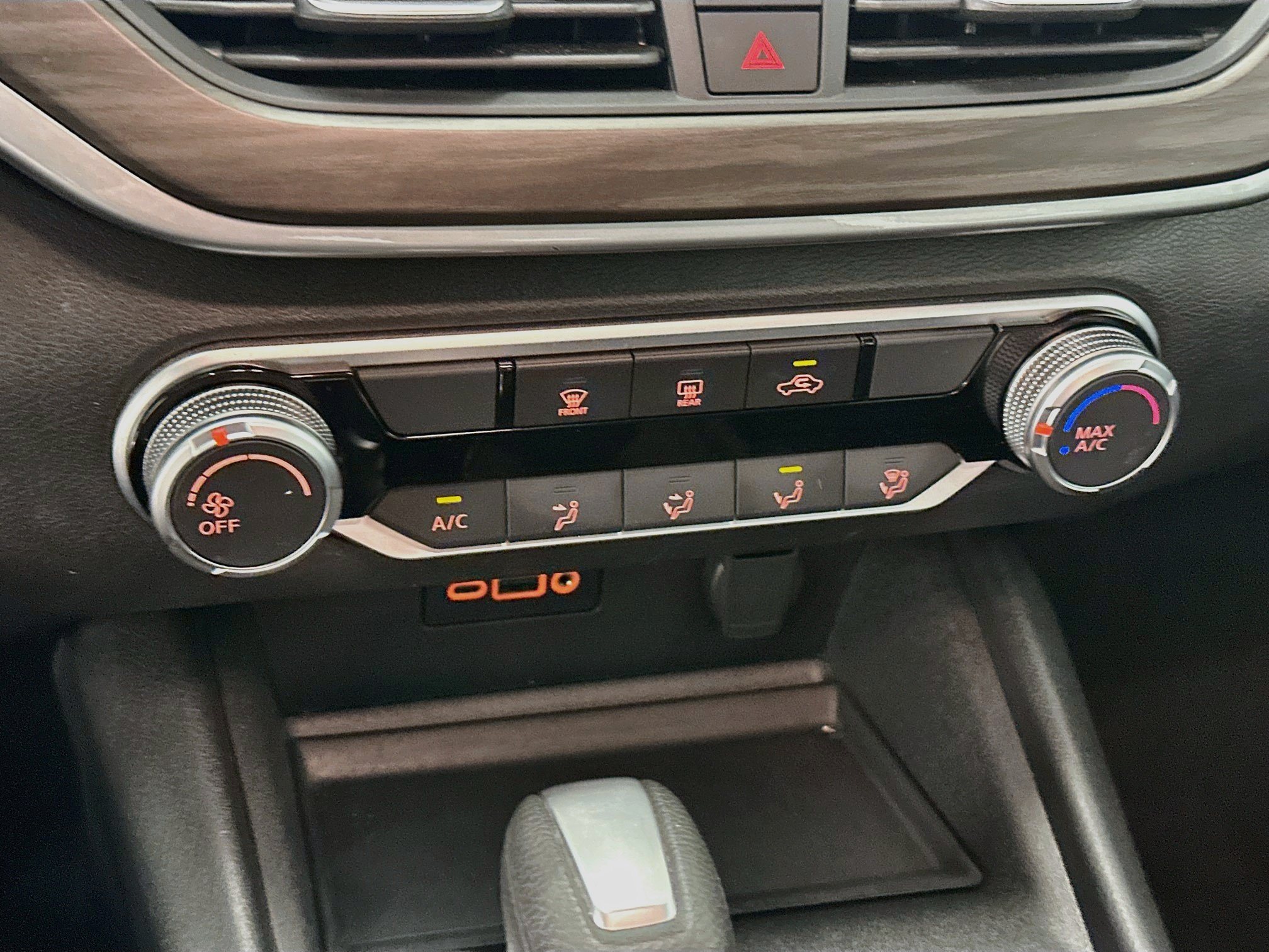 Used 2025 Nissan Altima 2.5 SV FWD image 23