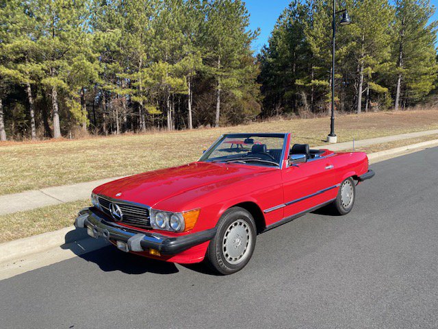 Used 1988 Mercedes-Benz 560 SL image 2