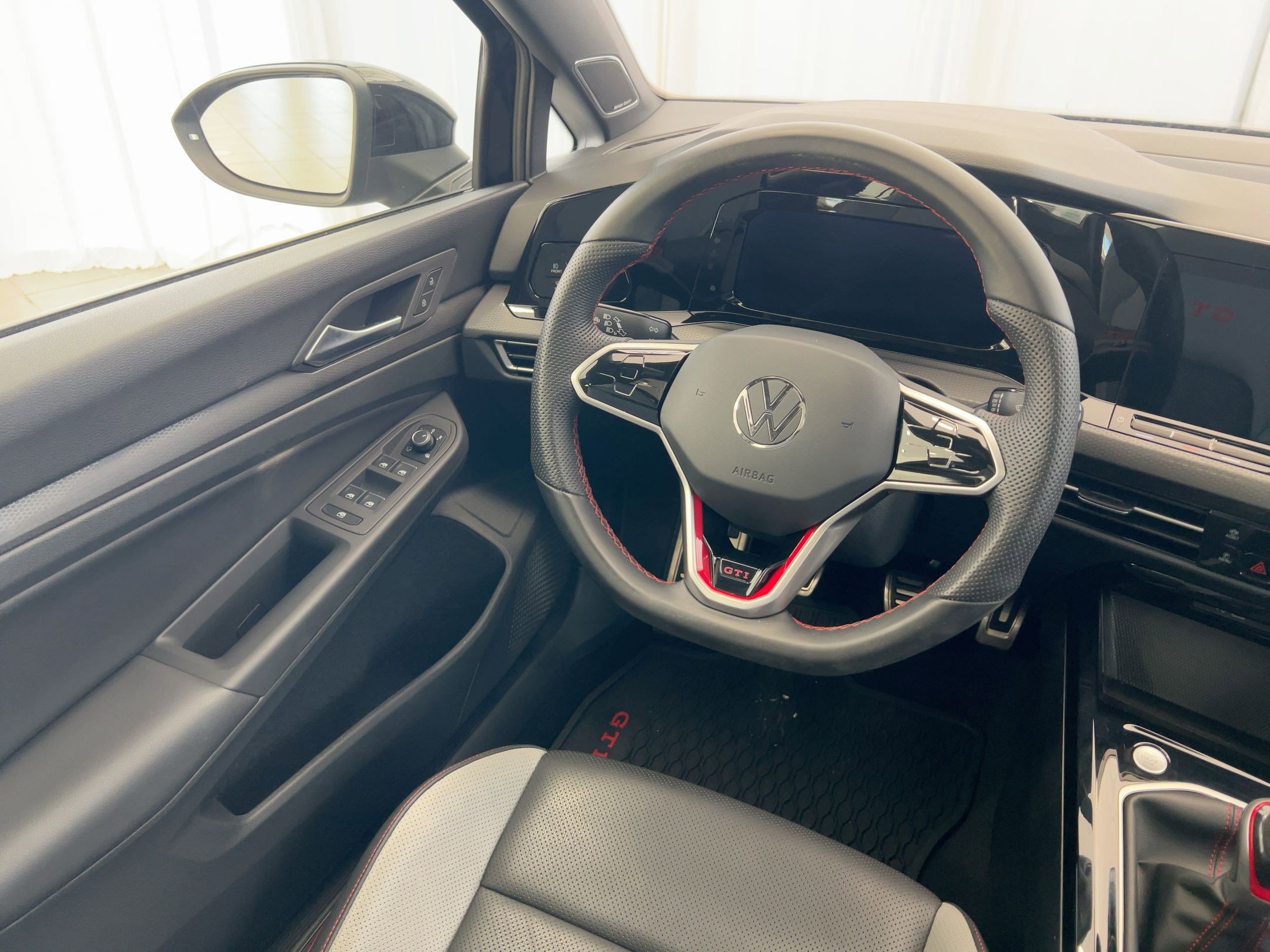 Certified 2024 Volkswagen GTI SE image 28