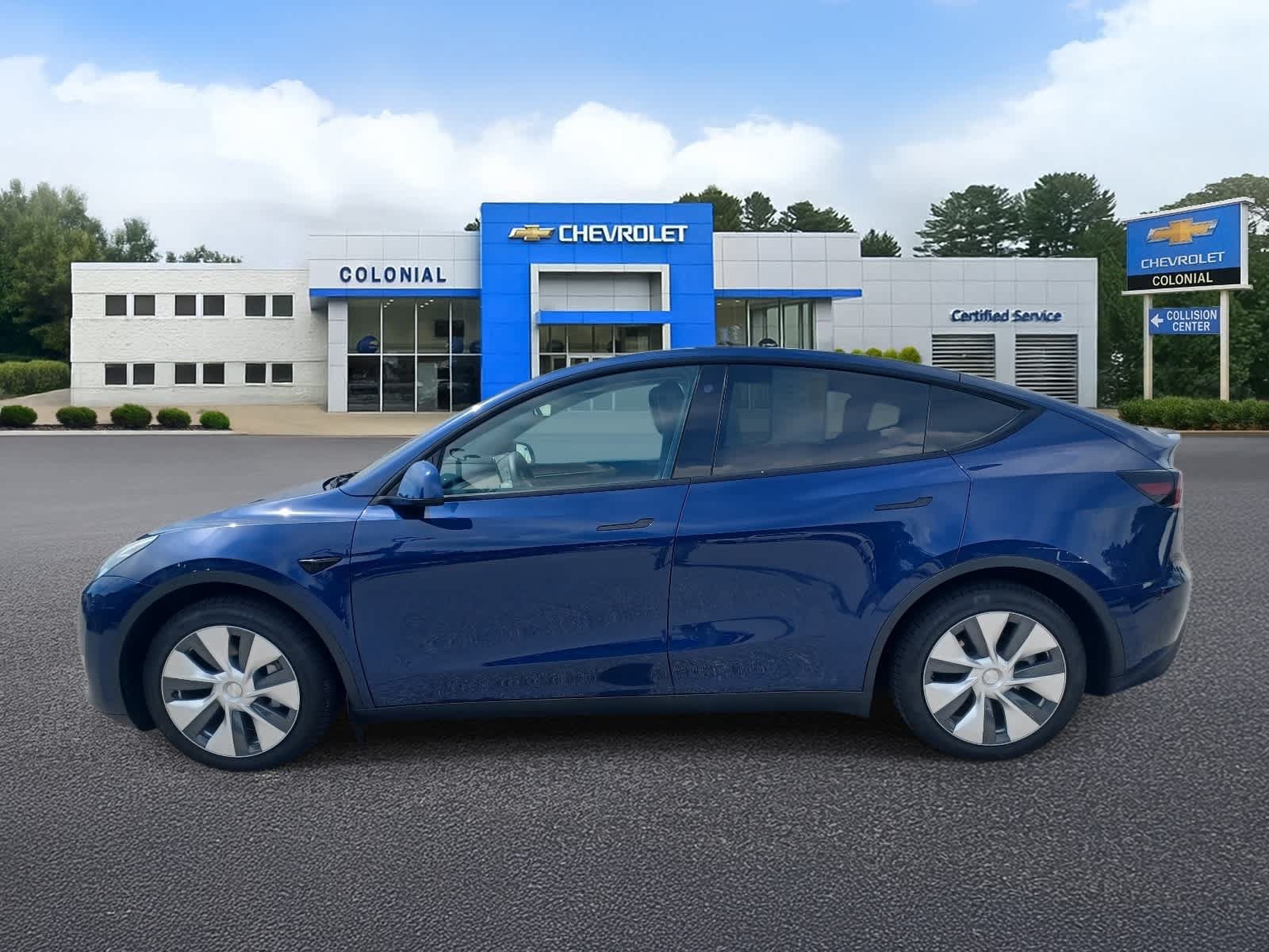 Used 2023 Tesla Model Y AWD image 6
