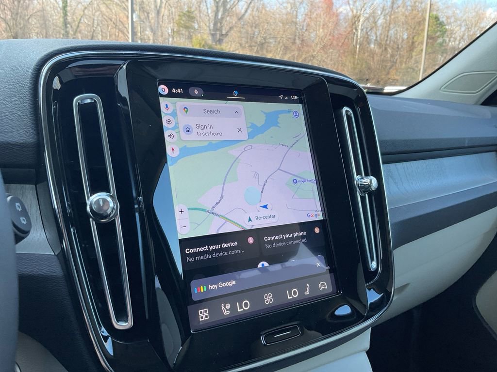 New 2026 Volvo XC40 B5 Plus w/ Protection Package Premier image 18