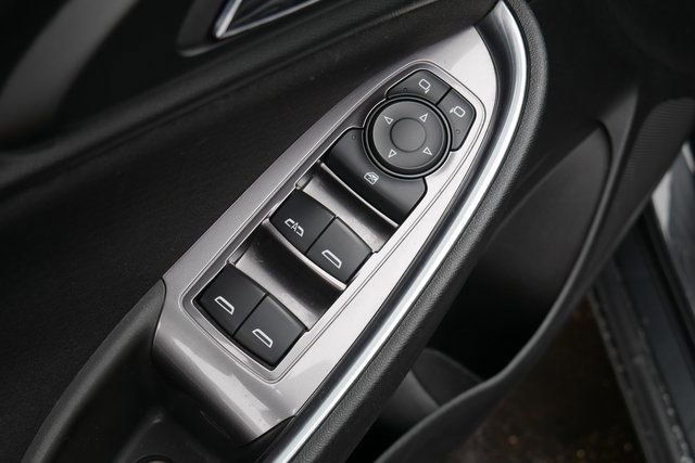 Used 2018 Chevrolet Malibu LT image 12