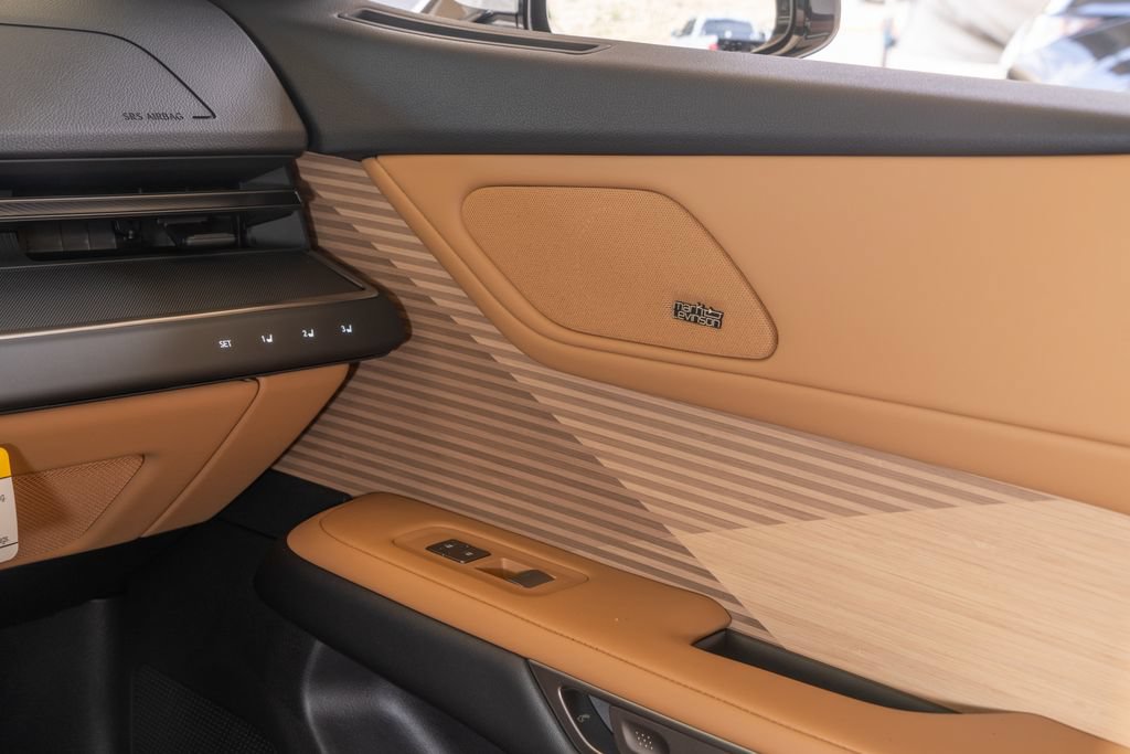 New 2026 Lexus ES 350e FWD image 34