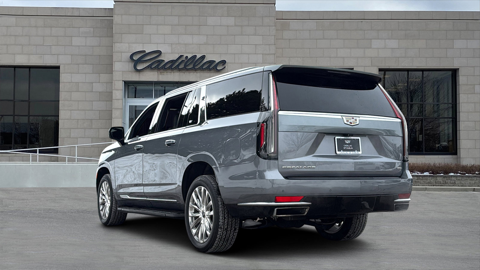 Used 2021 Cadillac Escalade ESV Premium Luxury w/ Performance Package image 4