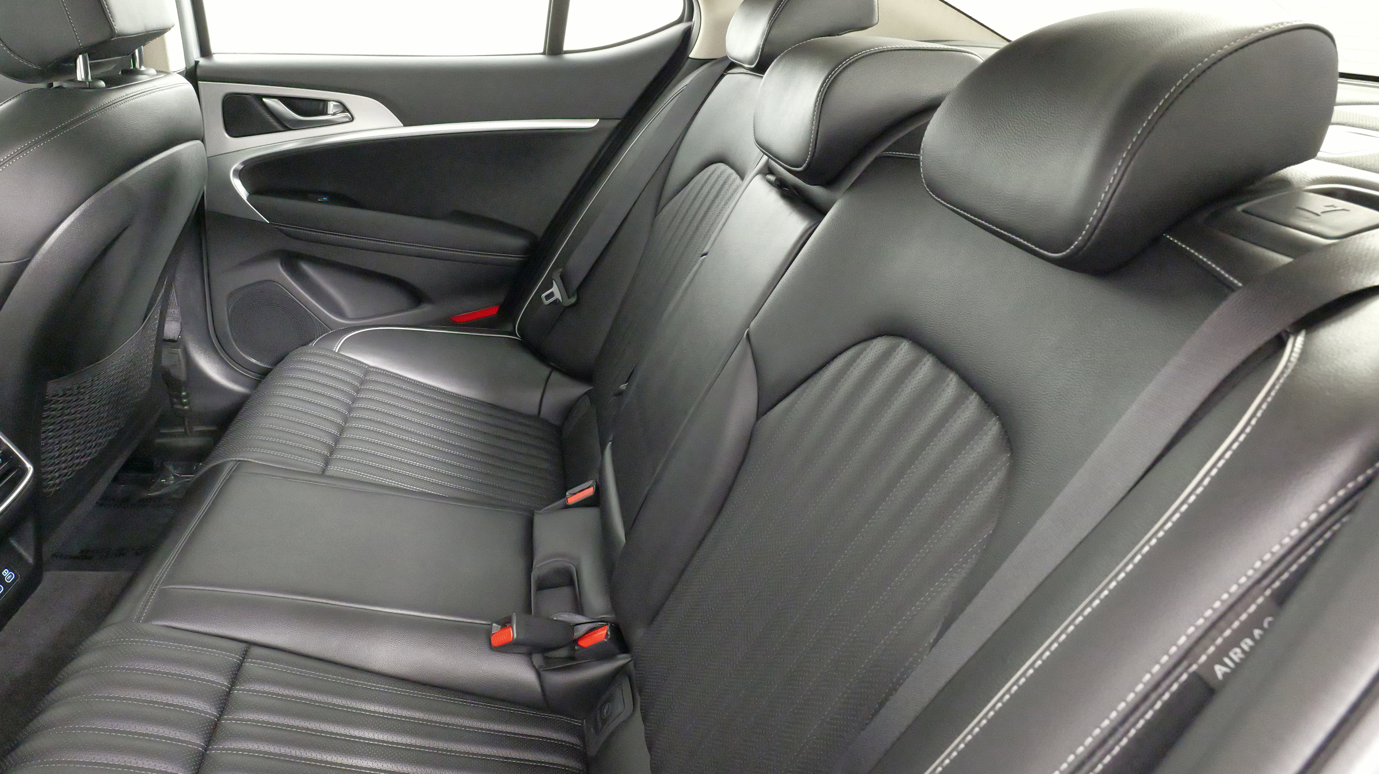 Used 2026 Genesis G70 2.5T Prestige image 36