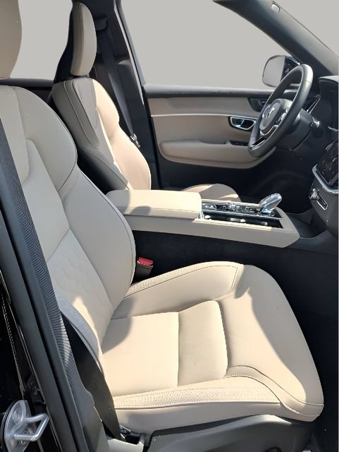 Certified 2025 Volvo XC90 B5 Plus AWD/4WD image 13