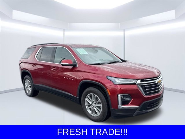 Used 2023 Chevrolet Traverse LT