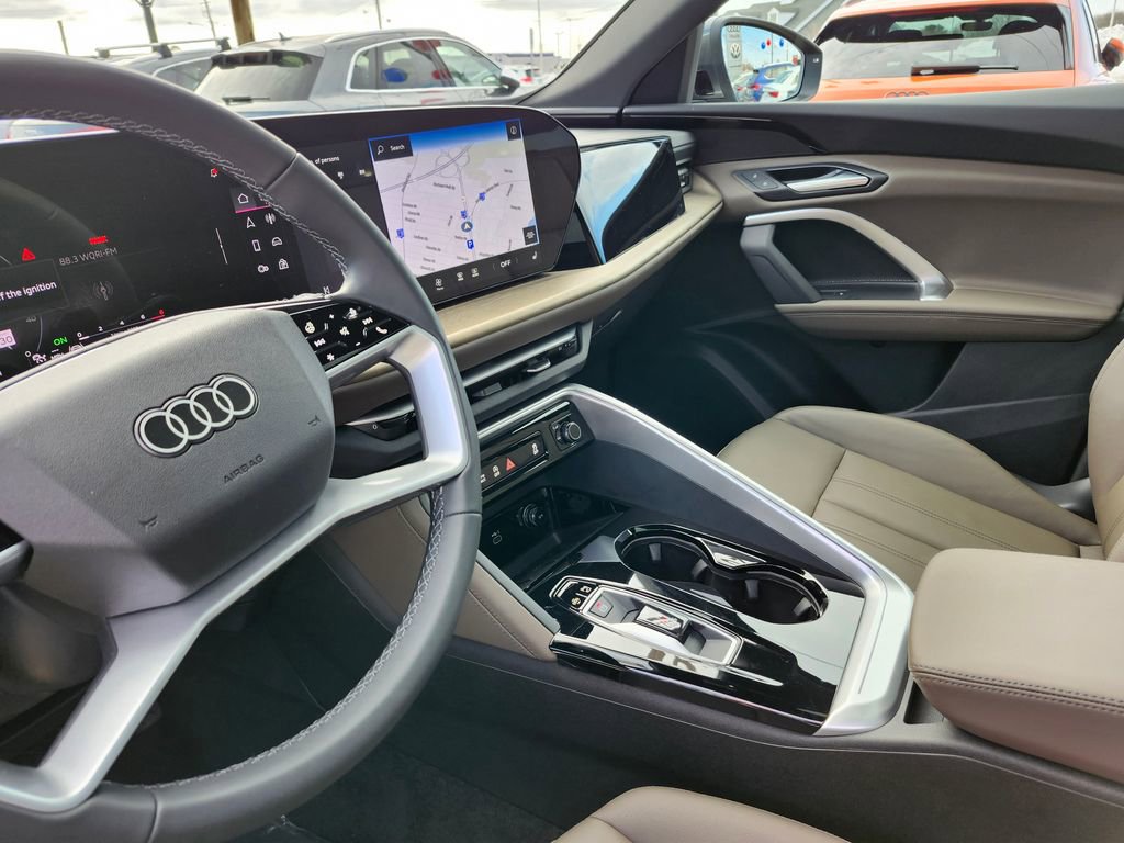 Certified 2025 Audi Q5 Premium w/ Convenience Package image 8