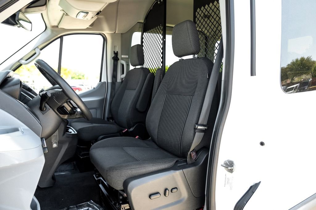 Used 2015 Ford Transit 150 XLT image 31