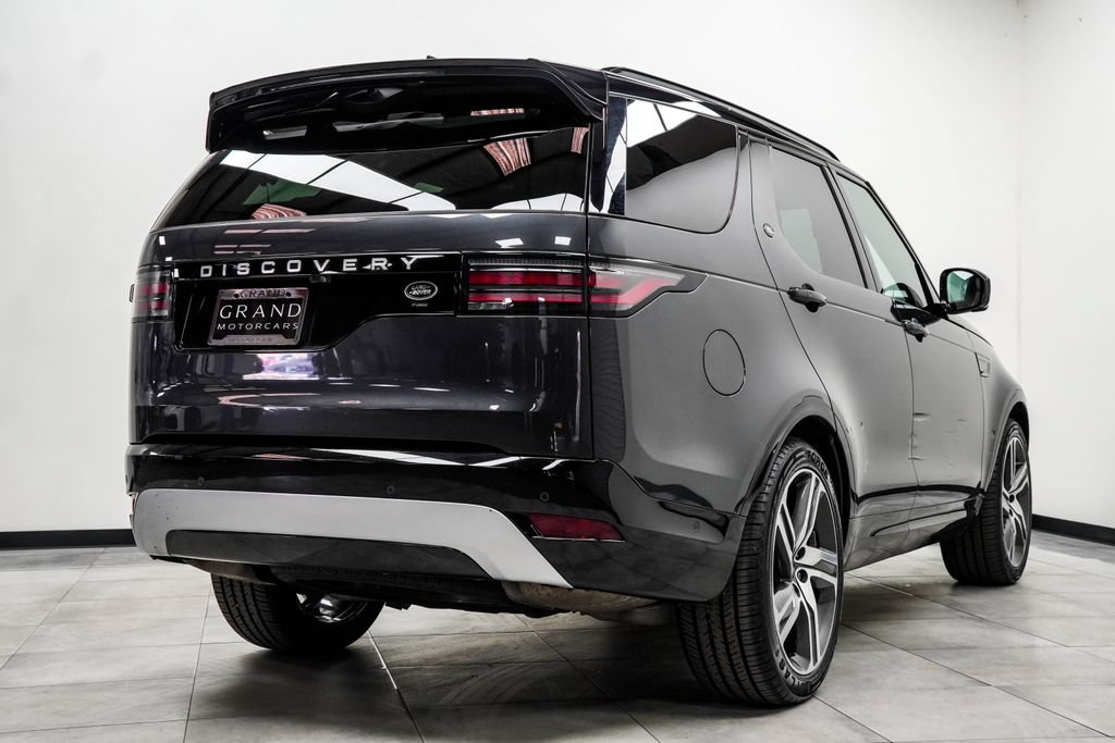 Used 2023 Land Rover Discovery Metropolitan Edition AWD/4WD image 12