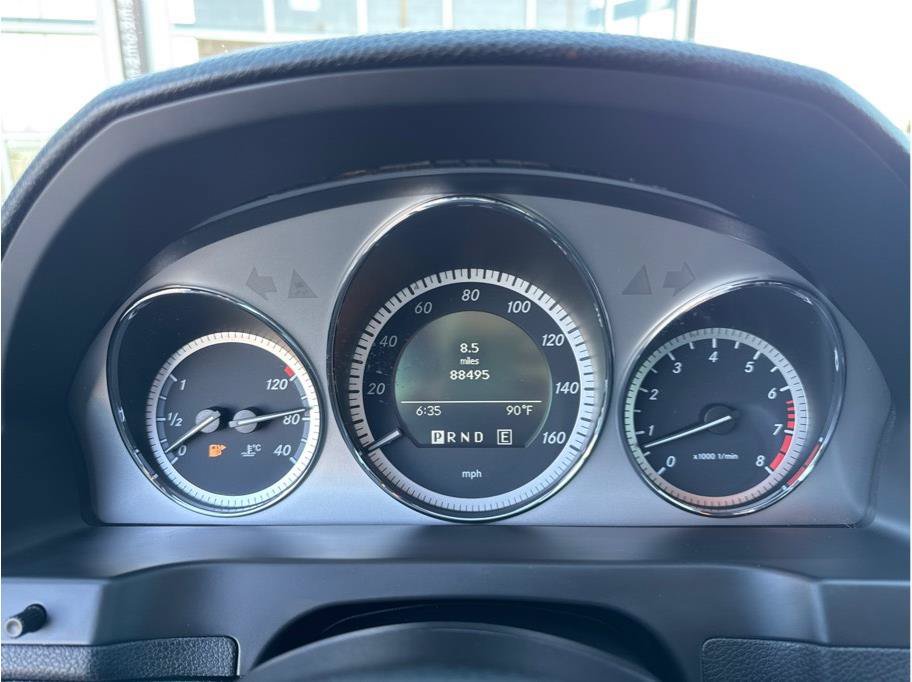 Used 2011 Mercedes-Benz C 300 4MATIC Sedan image 16