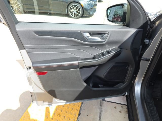Used 2024 Ford Escape ST-Line image 13