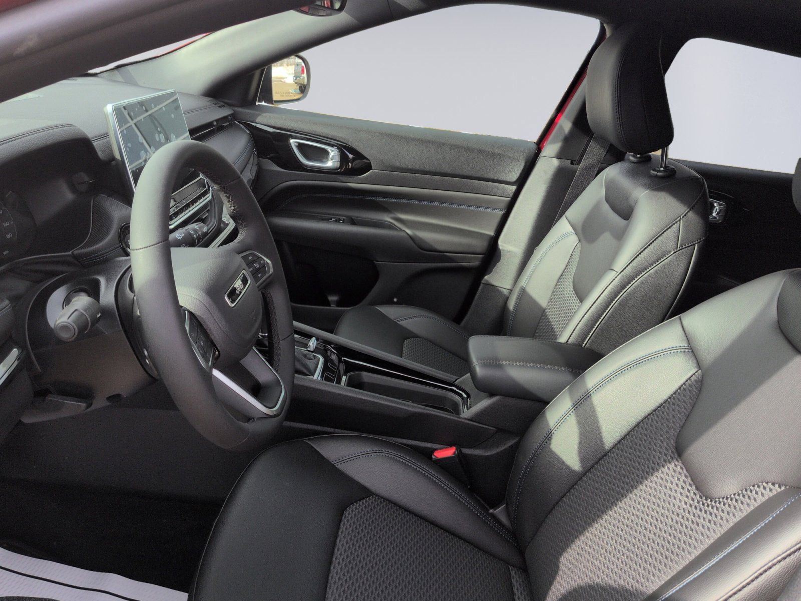 New 2026 Jeep Compass Latitude image 9