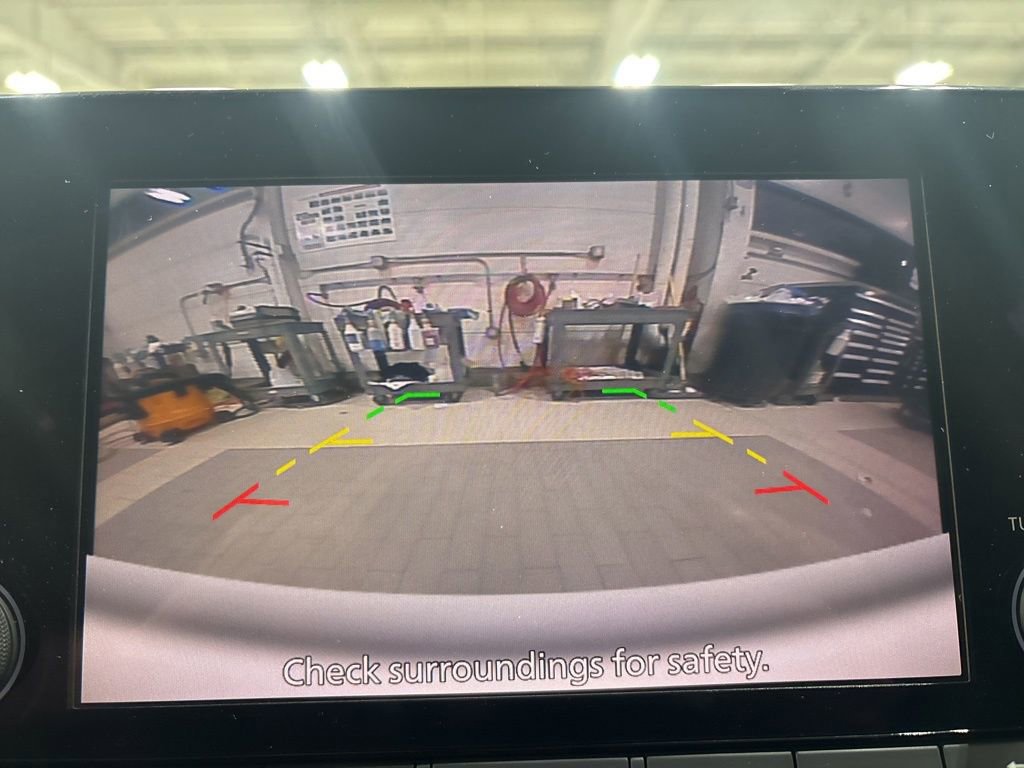 Used 2022 Nissan Pathfinder S image 12