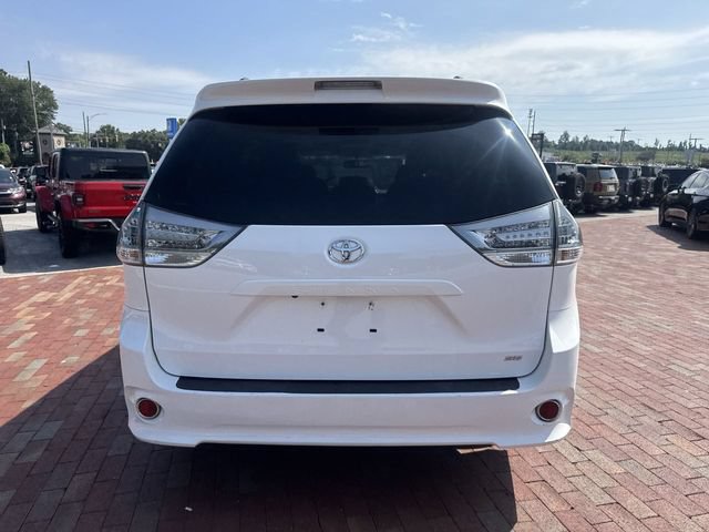 Used 2015 Toyota Sienna SE w/ SE Preferred Package FWD image 35