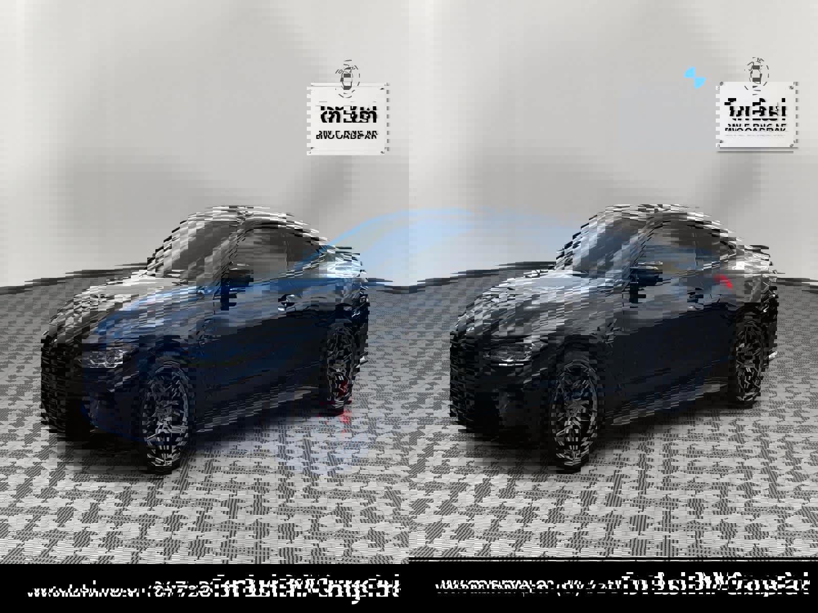 Used 2024 BMW M4 Competition image 1