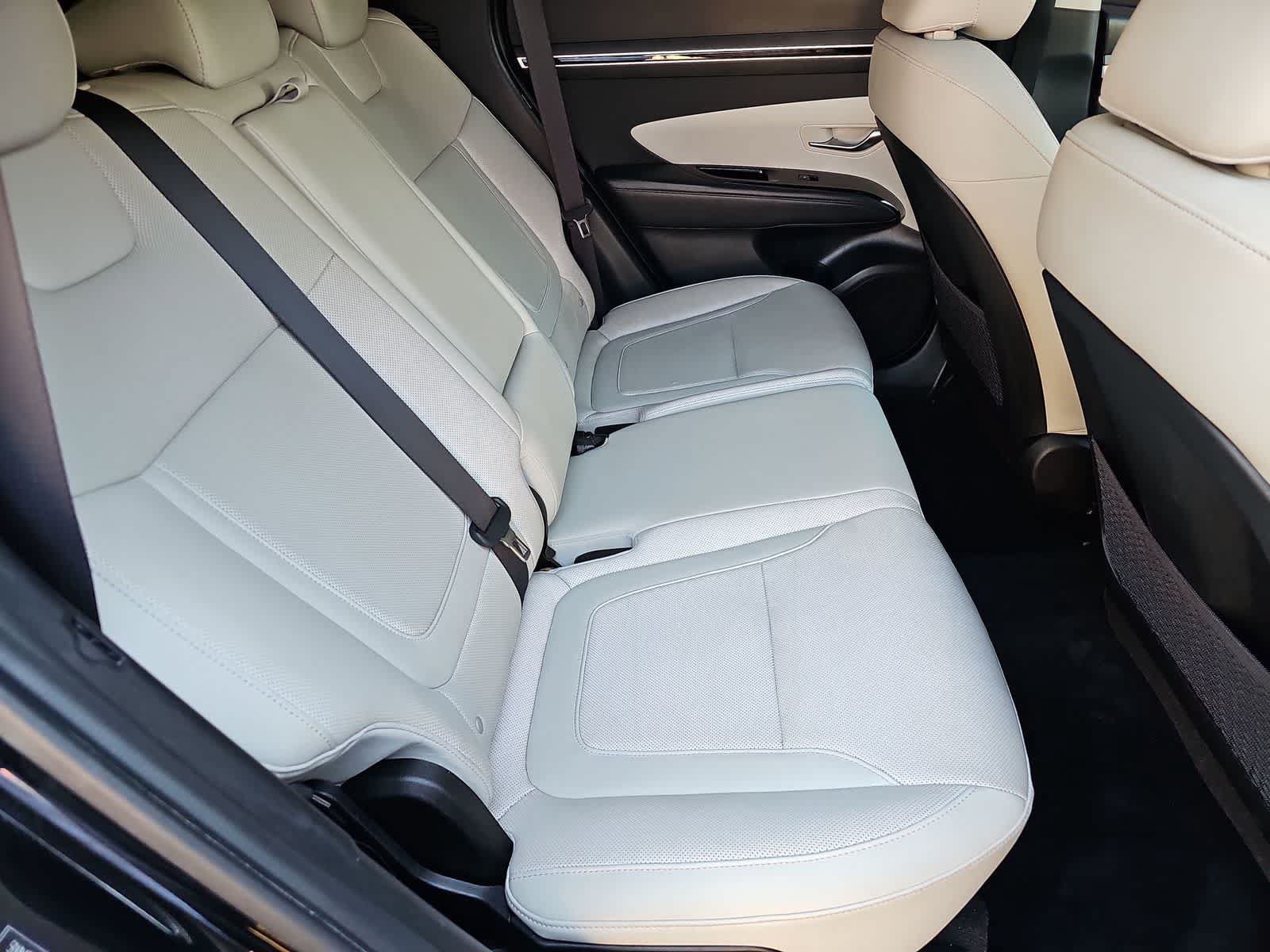 Used 2022 Hyundai Tucson SEL w/ Convenience + Premium Package FWD image 17