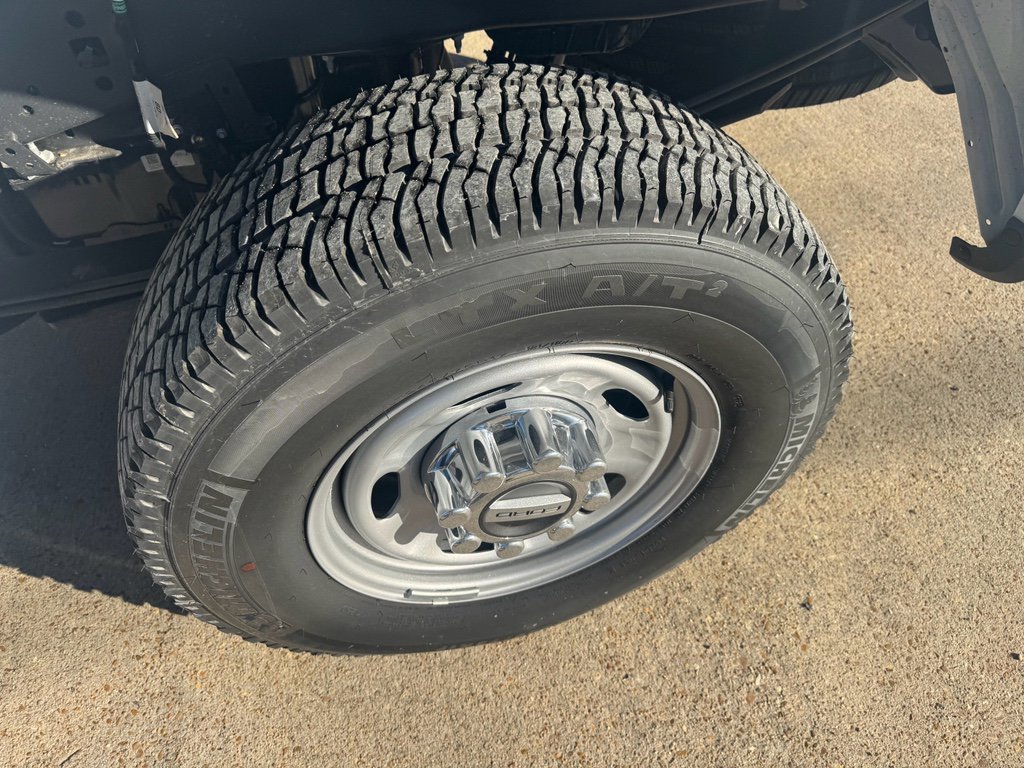 Used 2025 Ford F250 XL w/ XL Driver Assist Package image 10