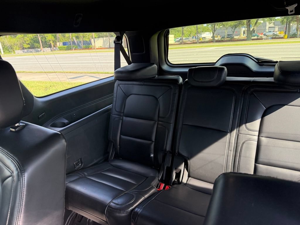 Used 2020 Lincoln Navigator L Reserve w/ Equipment Group 208A Reserve AWD/4WD image 18